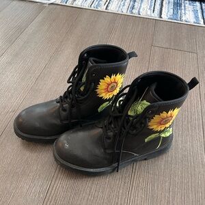 Black Sunflower Women’s Boots